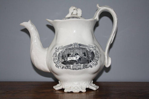 BOSTON MAILS Teapot